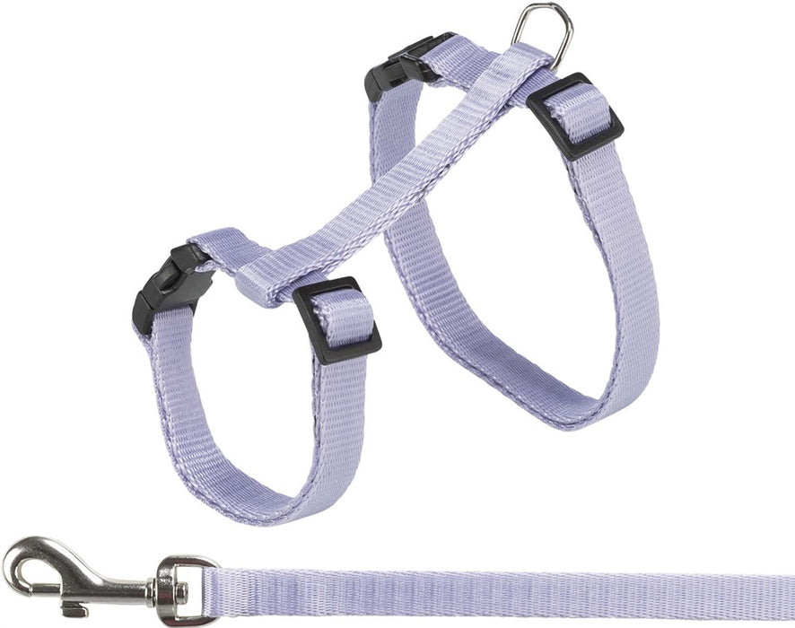 Sele och koppel för katt med justerbart band och praktiskt spänne i blandade färger. Perfekt för promenader och utflykter, ger komfort och säkerhet för din katt.
