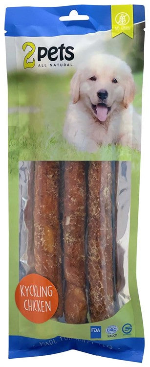 2Pets tuggrulle med kycklingfilé, tillverkad av utvald råhud och färska råvaror. Låg fetthalt, certifierad inom EU och USA, idealisk som belöning för hundar.