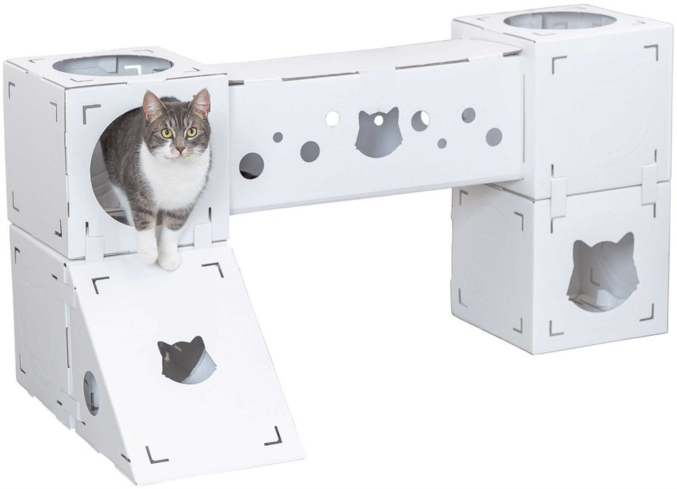 Finca Felice klösmöbel för katter, flexibel design med kuber, tunnel och ramp, tillverkad av 100 % återvunnen kartong.

