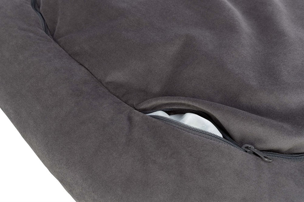 Bädd Talia – SOFT Edition med sammetslook, skumgummifyllning, avtagbart överdrag, halkfri botten och högkvalitativ polyesterklädsel, tillverkad inom EU.


